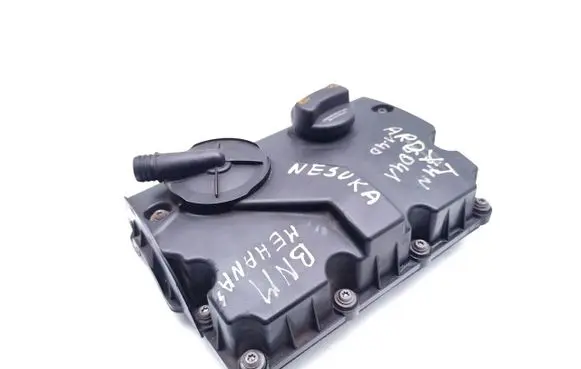 Volkswagen Polo IV 9N3 Rocker cam cover 045103475C