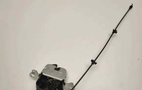 Mercedes-Benz C W205 Loading door lock A2047500485