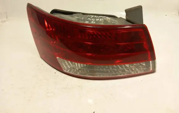 Hyundai Sonata Rear/tail lights 924013k0