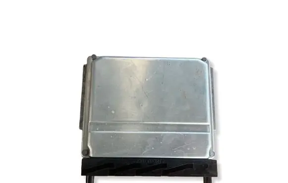 Volvo V70 Engine control unit/module 0281011441 1039S04101 30646978A