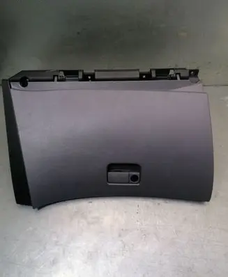 Nissan Primera Glove box 68520AV600