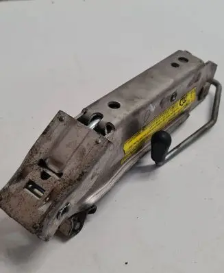 Audi A4 S4 B7 8E 8H Lift Jack 8E0011031M