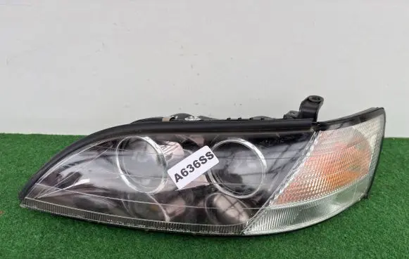Lexus ES 250 - 300 - 330 Headlight/headlamp KOITO33-02