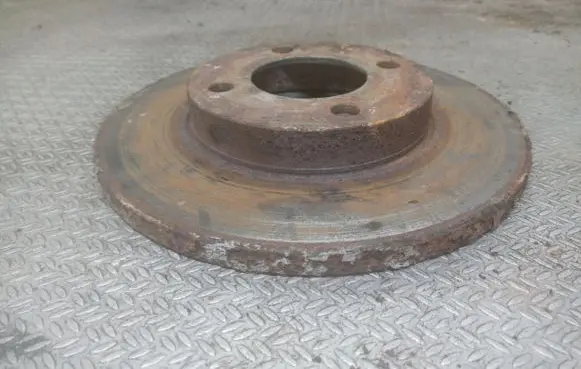 Volkswagen Golf II Front brake disc