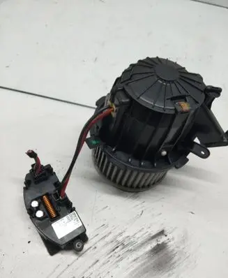 Audi A4 S4 B8 8K Heater fan/blower A2469064100 8T0820521 2468107112