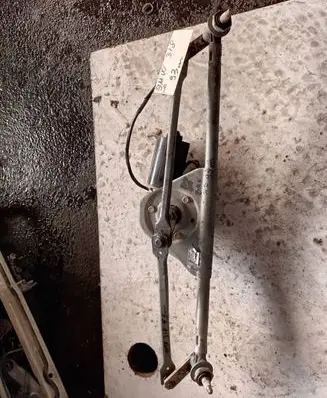 BMW 3 E36 Front wiper linkage 