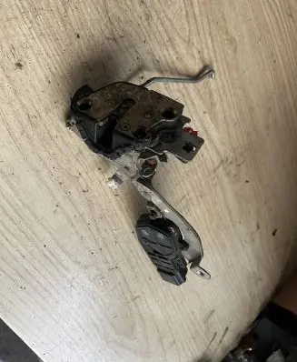 Front door lock
