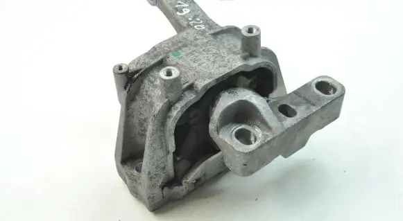 Audi A3 S3 8V Engine mount bracket 5N0199262