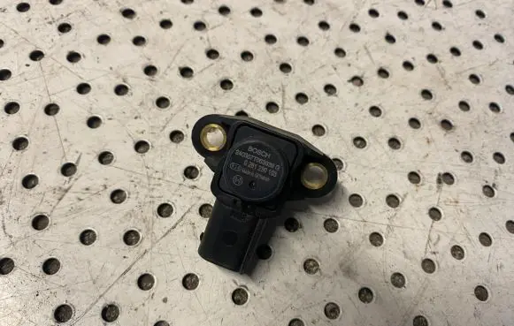 Mercedes-Benz Sprinter W906 Air pressure sensor 0261230193