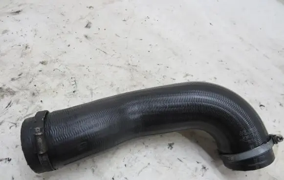 Jaguar XJ X351 Intercooler hose/pipe AW93-6F073-AA