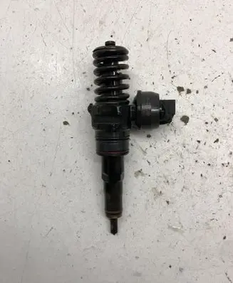 Audi A4 S4 B6 8E 8H Fuel injector 038130073AR 0414720214