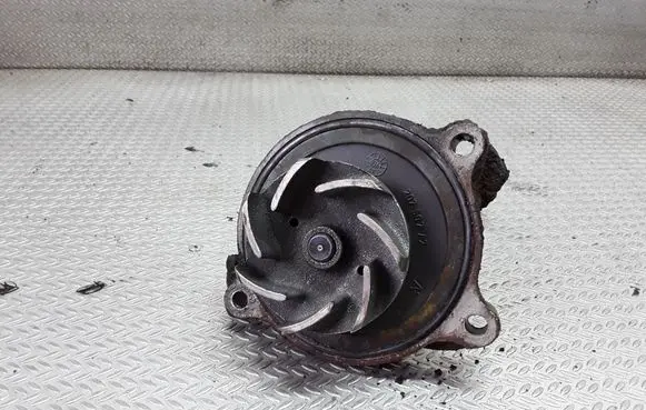 Volkswagen Transporter - Caravelle T4 Water pump 074121019C