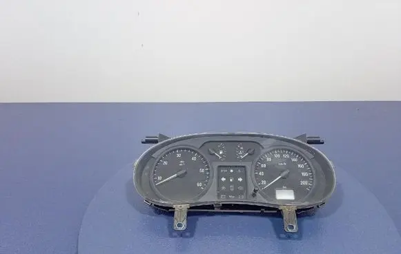 Opel Vivaro Speedometer (instrument cluster) 8200279068