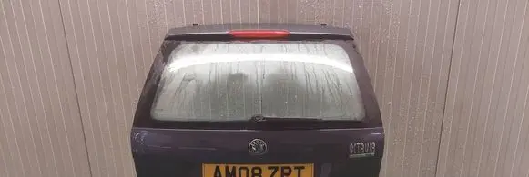 Skoda Octavia Mk2 (1Z) Truck tailgate 