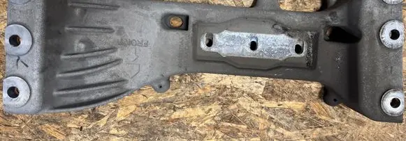 Jeep Grand Cherokee WL Gearbox mounting bracket 68428575AA