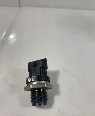 Fuel pressure sensor