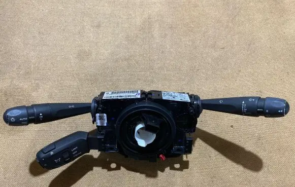 Peugeot 208 Indicator stalk 98369177ZD00 98369177ZD