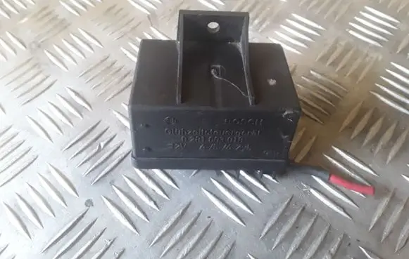 Peugeot 407 Glow plug pre-heat relay 0281003018