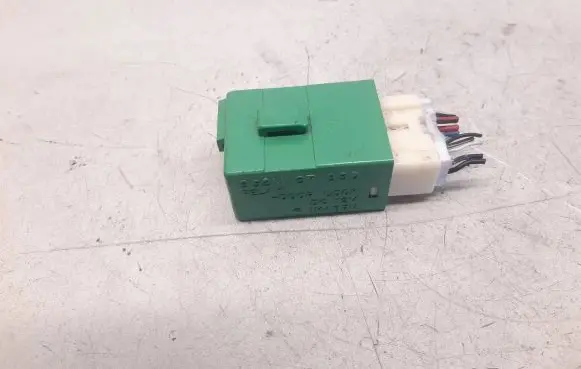 Mazda Premacy Central locking relay BG2M67830