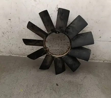 BMW 5 E39 Fan impeller 1712058
