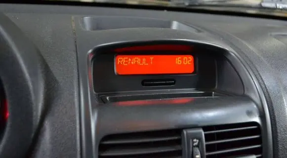 Renault Clio II Screen/display/small screen 