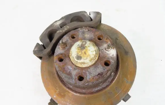 Iveco Daily 3rd gen Front wheel hub spindle knuckle
