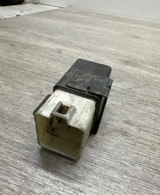 Volkswagen Sharan Glow plug pre-heat relay 7M5919506 899257000 YM218C616AA