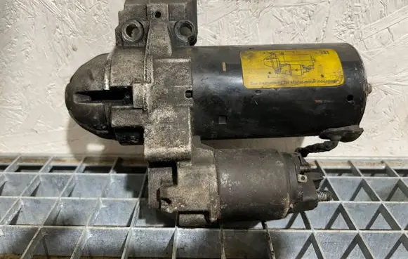 BMW 5 F10 F11 Starter motor 8506657 20110311 0001148010