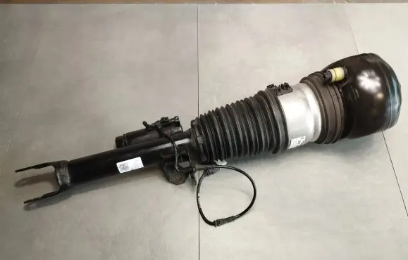 BMW 7 G11 G12 Front shock absorber/damper 78687755602
