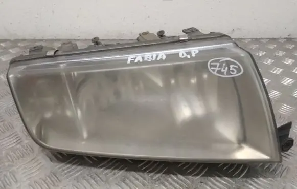 Skoda Fabia Mk1 (6Y) Headlight/headlamp 246366