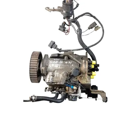 Volkswagen Polo III 6N 6N2 6NF Fuel injection high pressure pump 028130109B