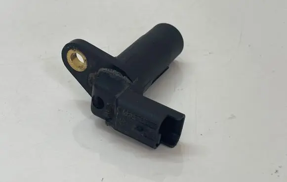 Renault Clio III Crankshaft position sensor 8200691795