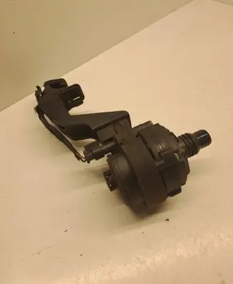 BMW 5 G30 G31 G38 Electric auxiliary coolant/water pump 6834923
