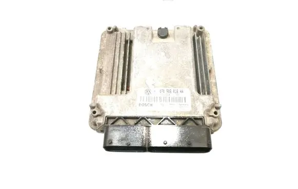 Volkswagen Touareg I Engine control unit/module 070906016AA EDC16U1 0281011481