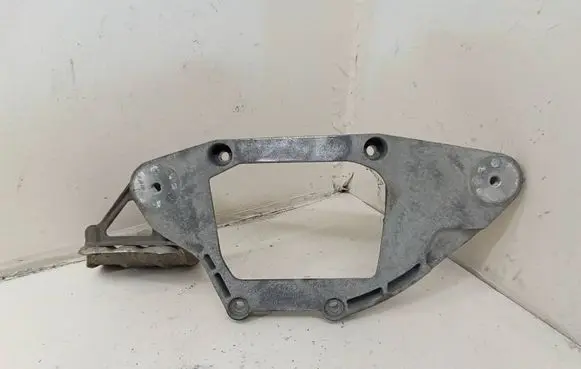 Audi Q5 SQ5 Rear differential/diff mount bracket 8K0599287G