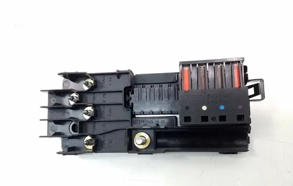 Mercedes-Benz GL X164 Fuse module A2115452601