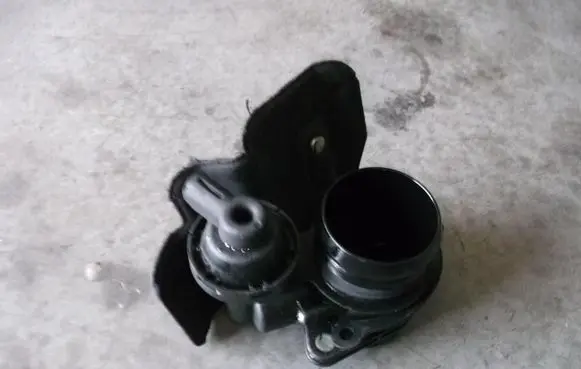 Peugeot 307 Throttle valve POZOSTAE