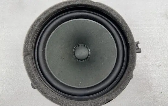 Volvo XC90 Front door speaker 31350425