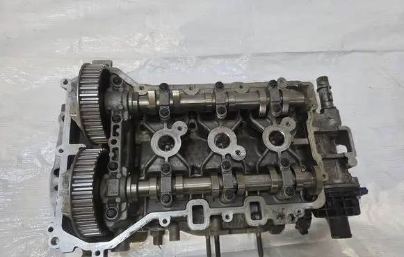 Opel Crossland X Engine head 9815566710