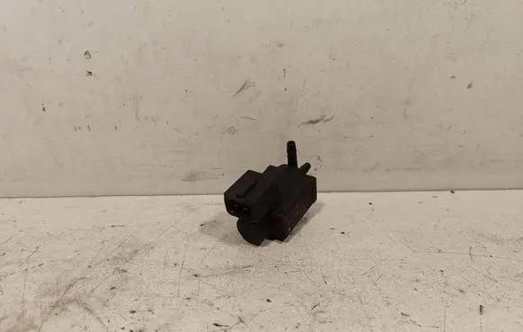 BMW X6 E71 Vacuum valve 702318