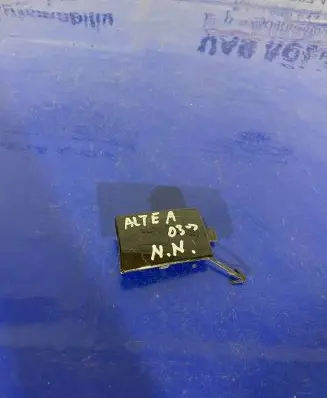 Seat Altea Front tow hook cap/cover 5P0807241