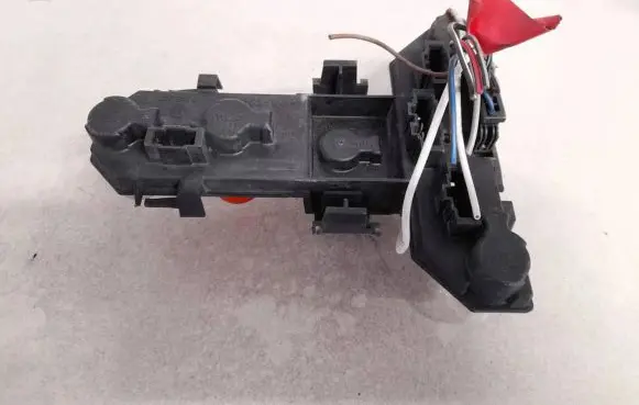 Volkswagen Golf IV Tail light bulb cover holder 1j6945257 148202