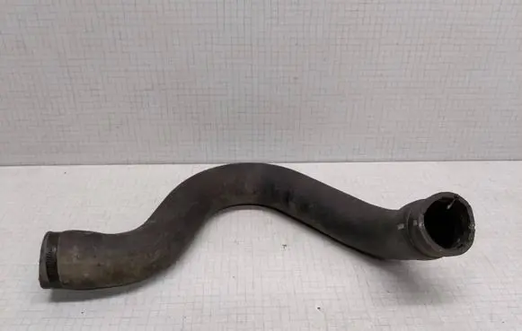 Volvo S60 Engine coolant pipe/hose 08671393