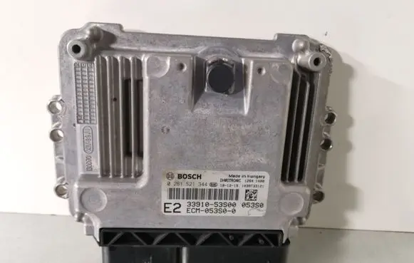 Suzuki SX4 S-Cross Engine control unit/module 0261S21344