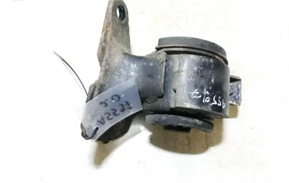 Mazda 6 Engine mount bracket