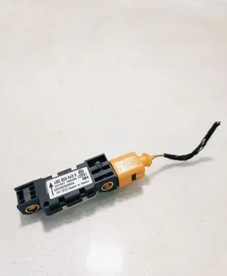 Audi A3 S3 8P Airbag deployment crash/impact sensor 4B0959643E 0232H2056B5A