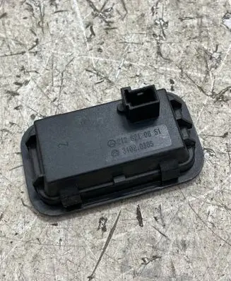 Mercedes-Benz S W221 Tailgate/trunk/boot open switch 2128210651 31020305