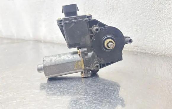 Opel Zafira A Rear door window regulator motor 119805106