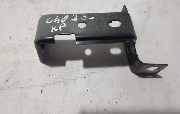 Volvo C40 Fender mounting bracket 31469374