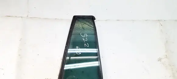Rear vent window glass